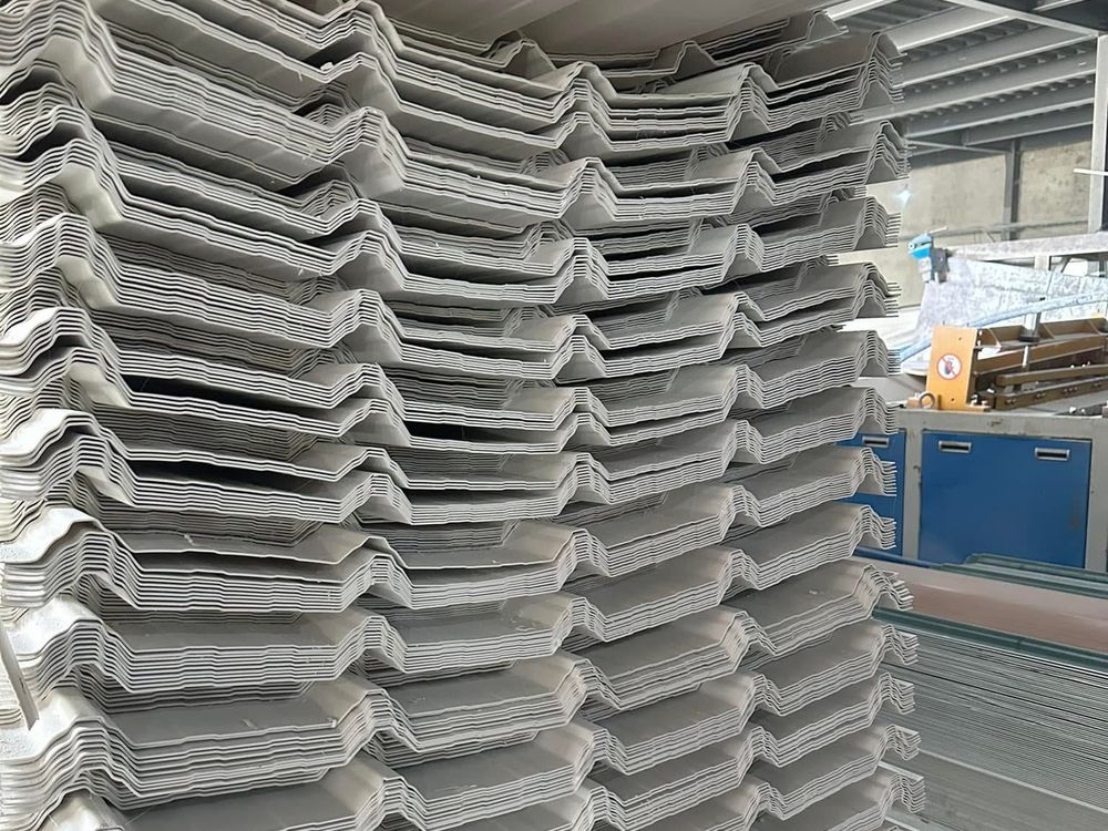 Stacked corrugated roofing profile detail